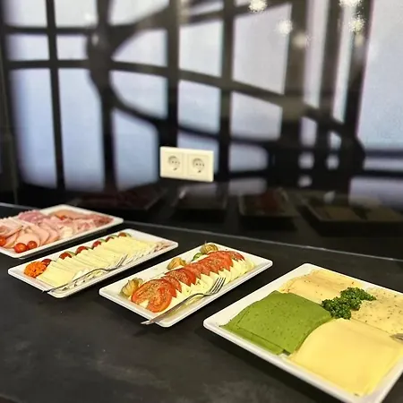 Отель St. Barbara-haus Динслакен