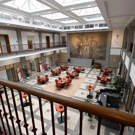 St. Barbara-haus Отель Динслакен